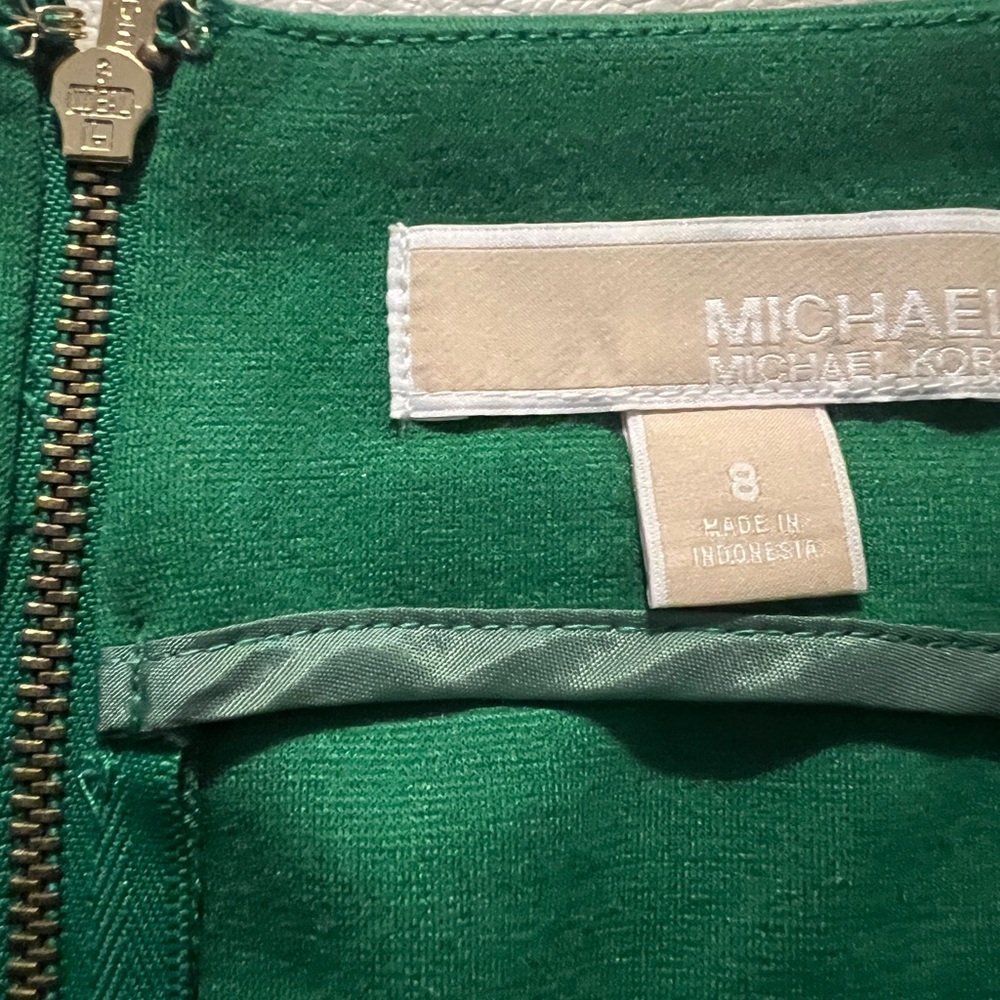 Micheal Kors Vibrant Green Skirt - Picture 2 of 6